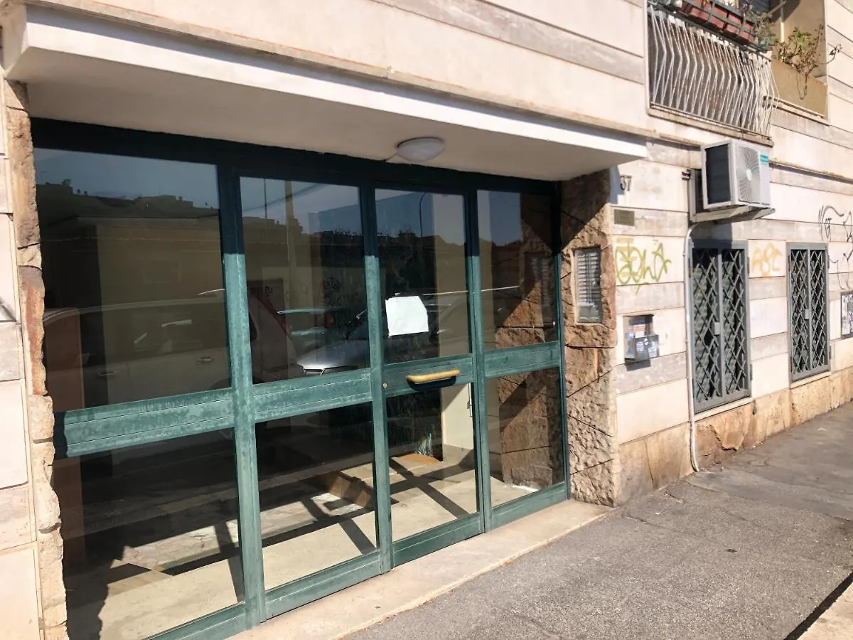 Questa Casa Non E Un Albergo Ciu-Atr 9390-9 Rome Apartment